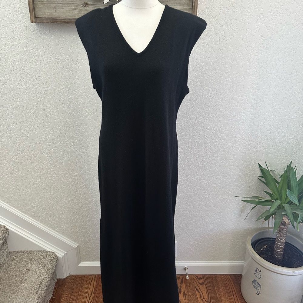 J. Crew 100% cashmere featherweight Black maxi sweater Dress ladies Large NWT